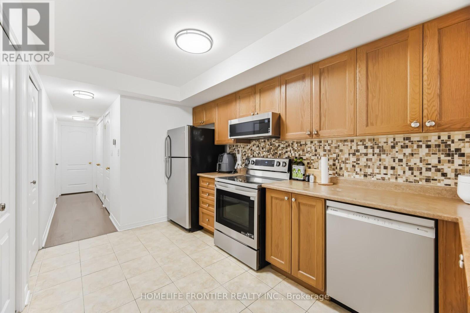 207 - 45 Strangford Lane Property Photo 8