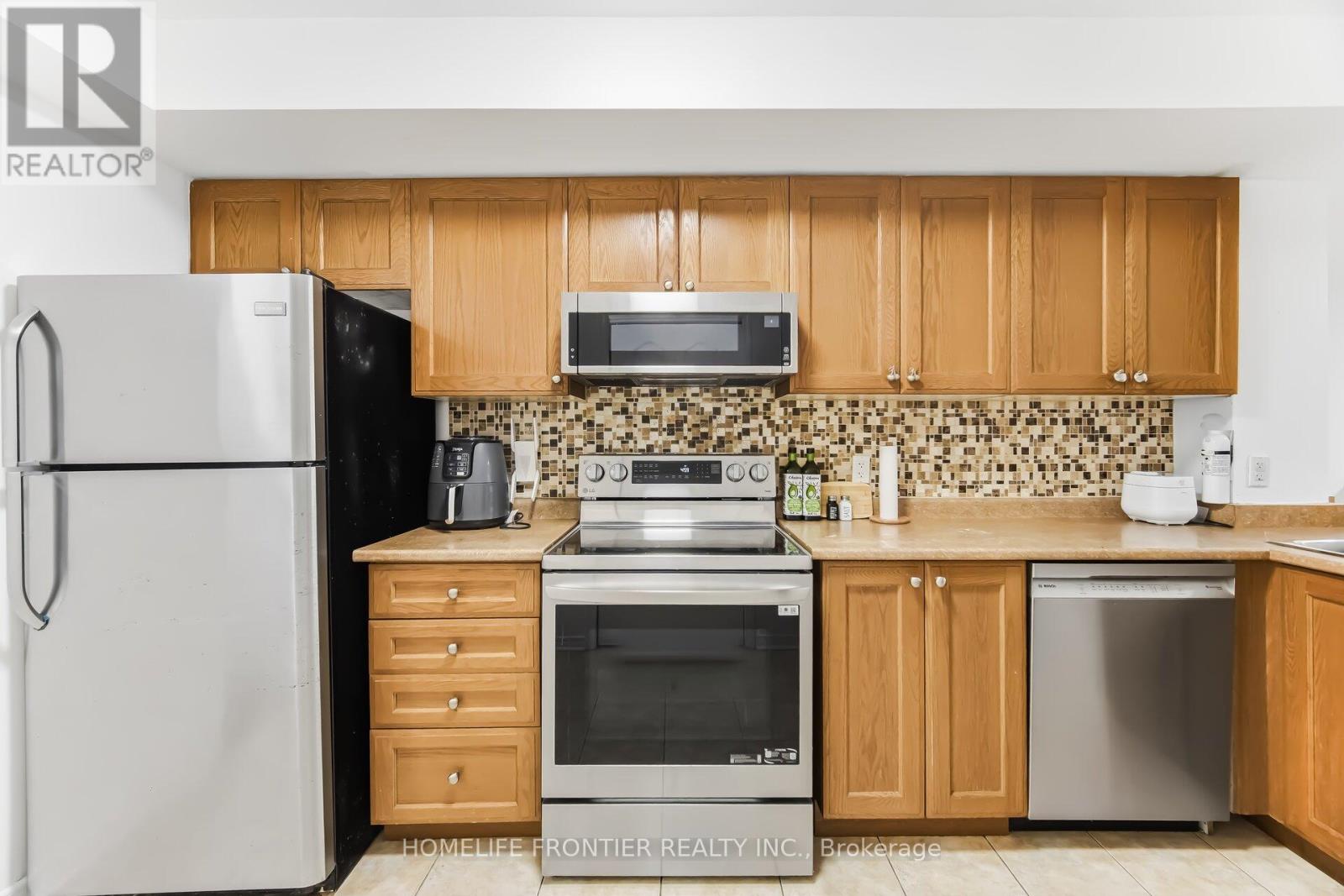 207 - 45 Strangford Lane Property Photo 9