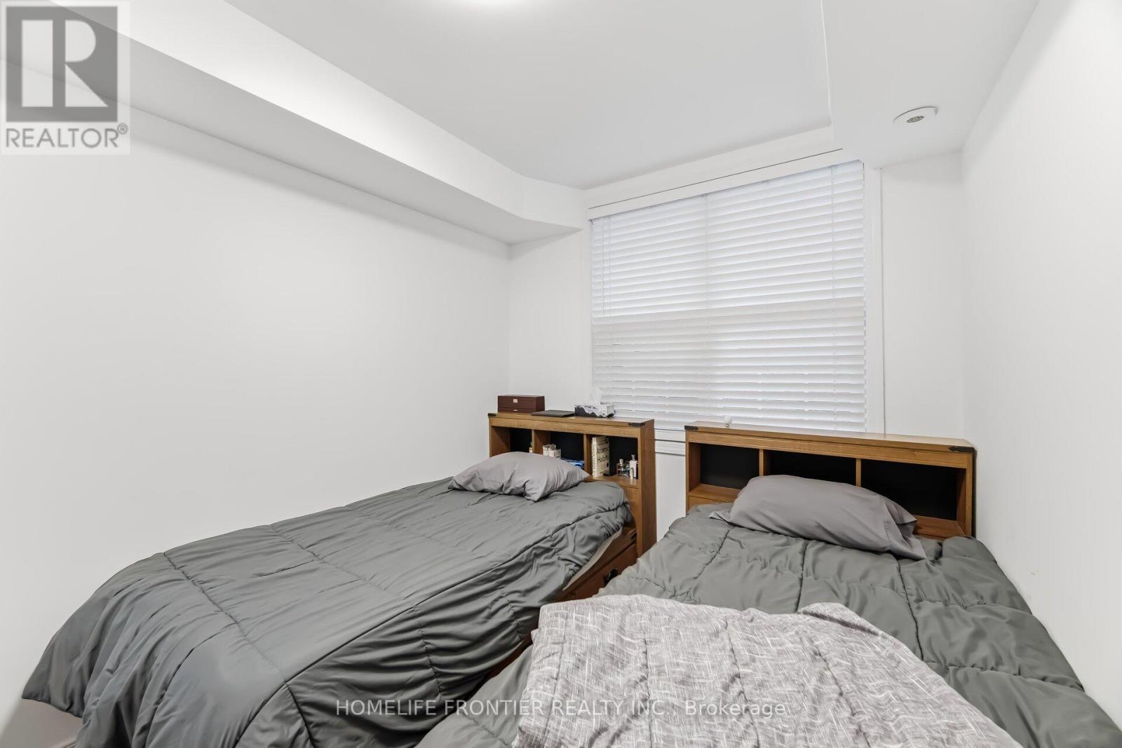 207 - 45 Strangford Lane Property Photo 19