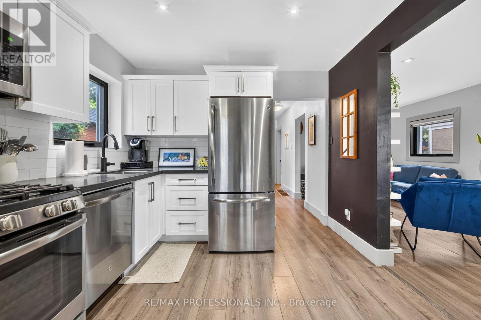 17 Hollydene Road Property Photo 7