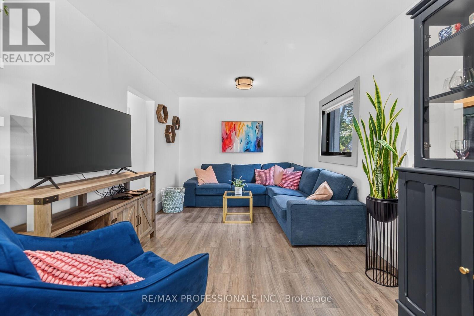 17 Hollydene Road Property Photo 13
