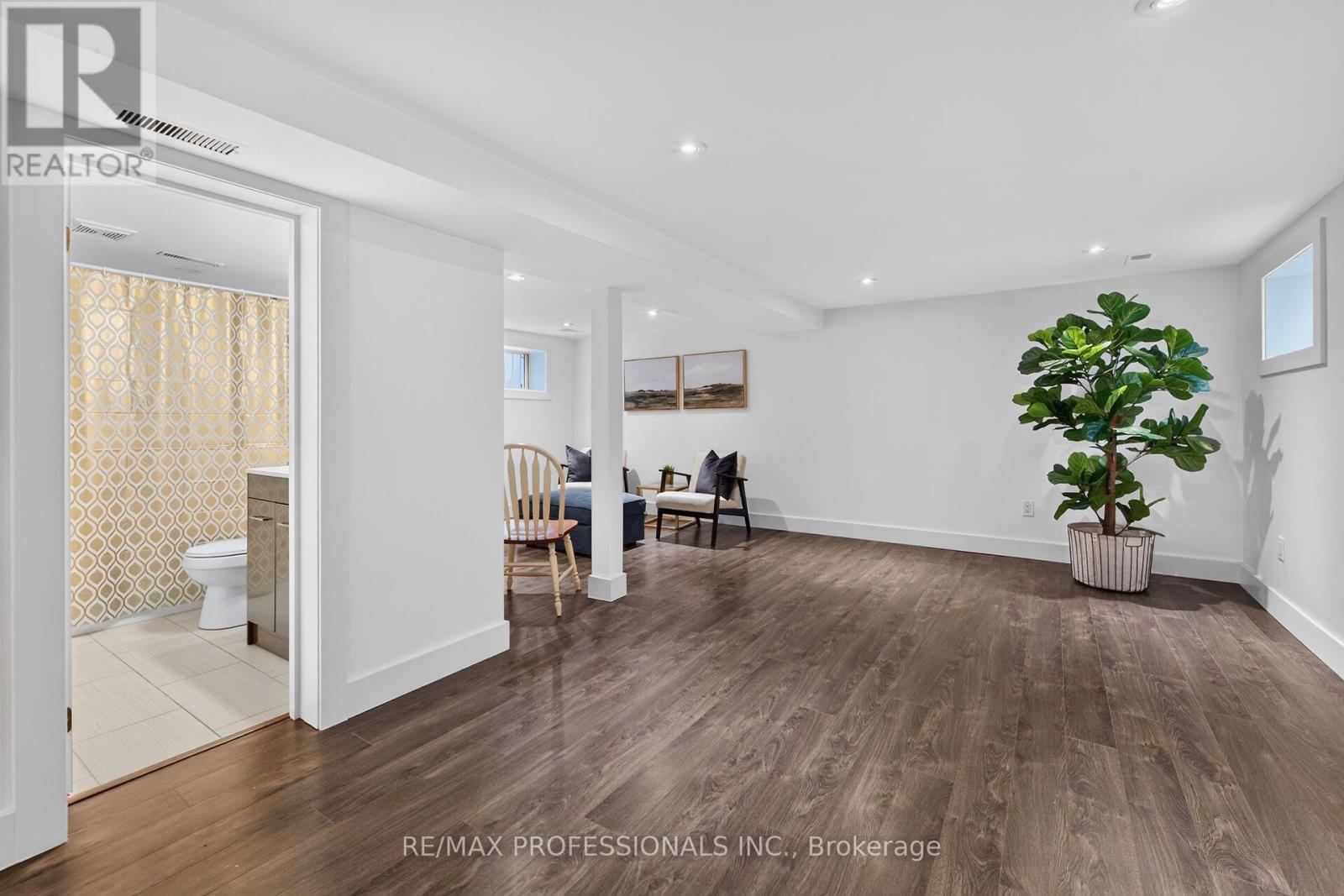 17 Hollydene Road Property Photo 33