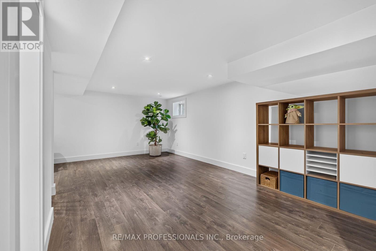 17 Hollydene Road Property Photo 36