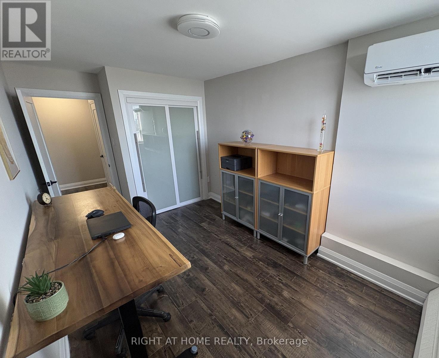 711 - 1950 Kennedy Road Property Photo 18