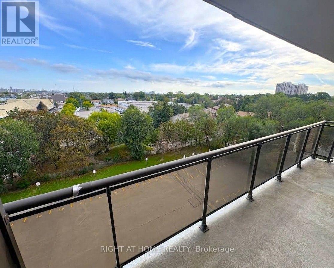 711 - 1950 Kennedy Road Property Photo 20