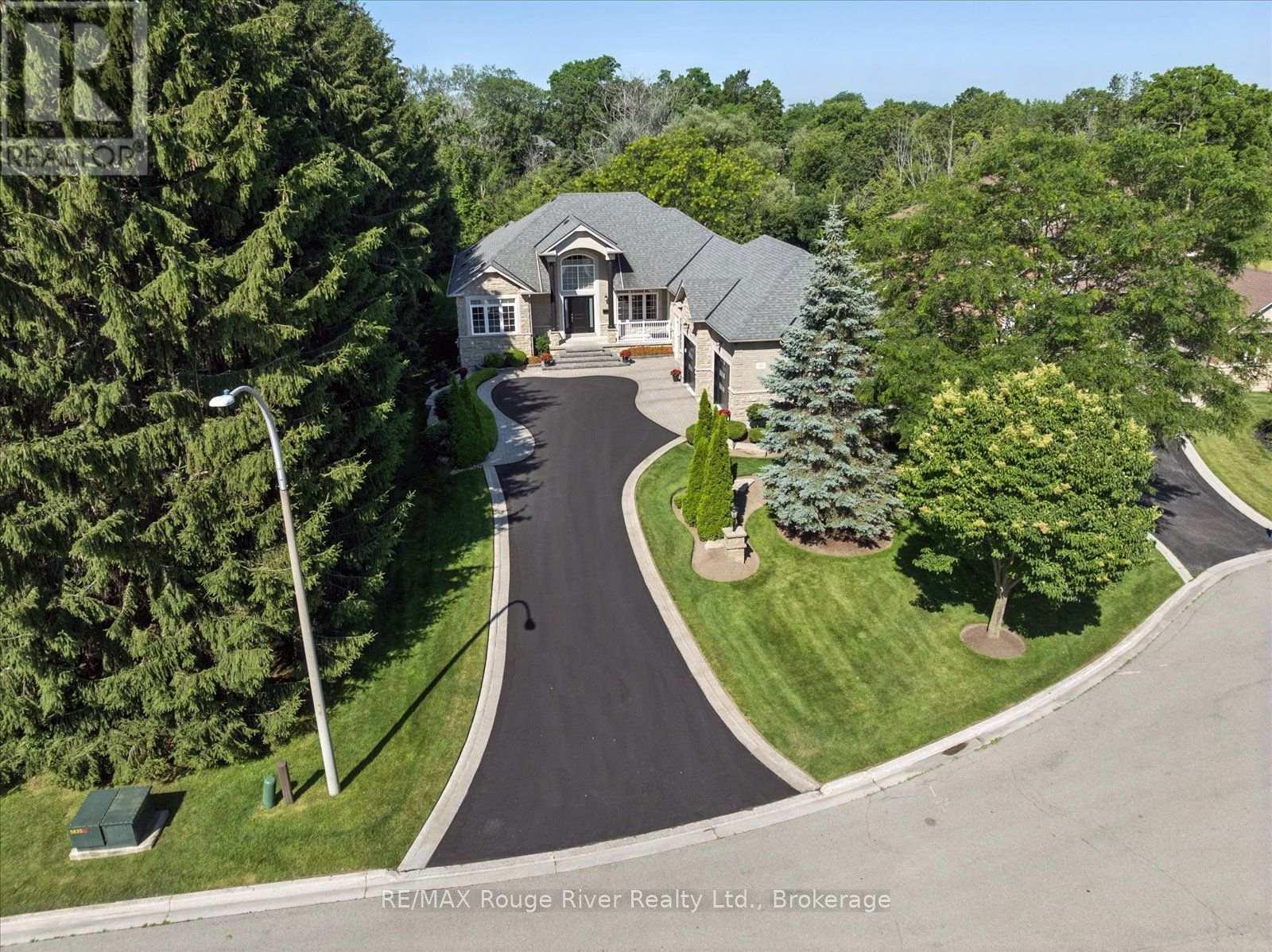 26 HANOVER COURT Property Photo 1