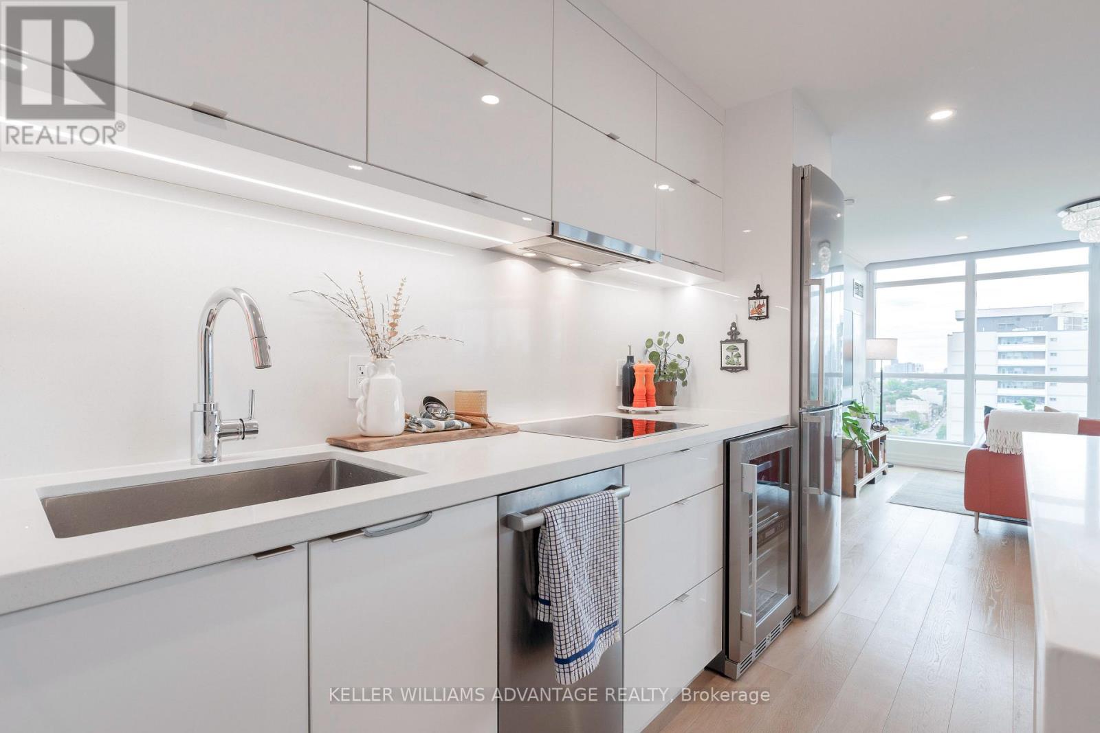 1802 - 1048 Broadview Avenue Property Photo 6