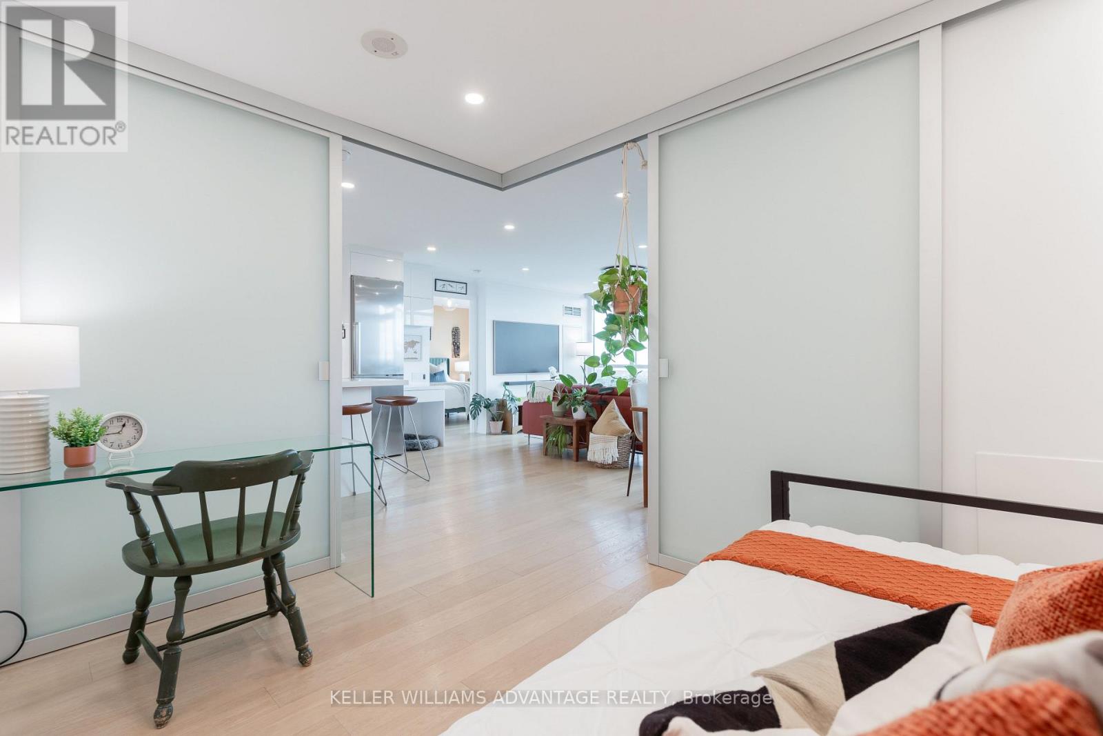 1802 - 1048 Broadview Avenue Property Photo 24