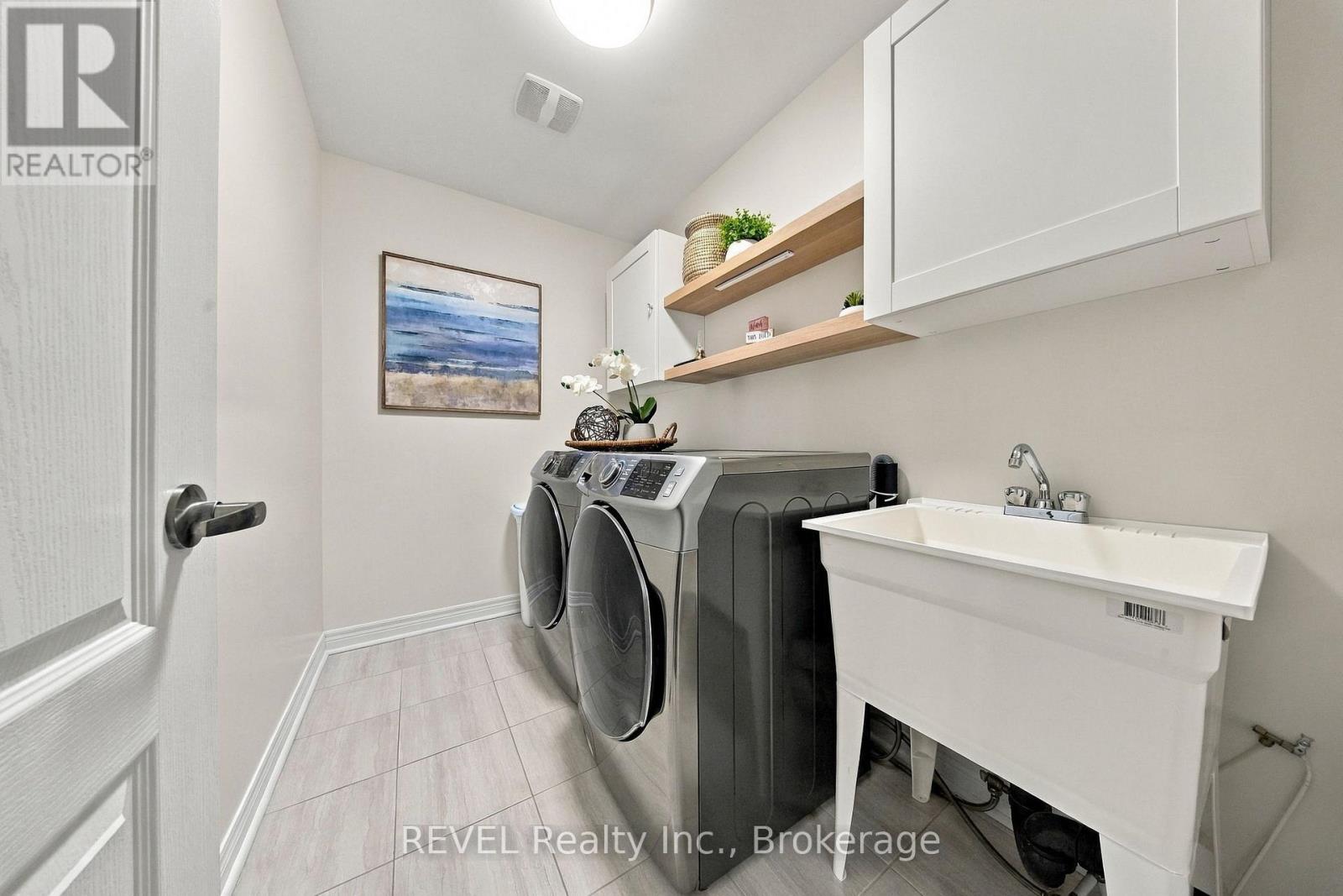 127 Cathedral Drive Property Photo 25