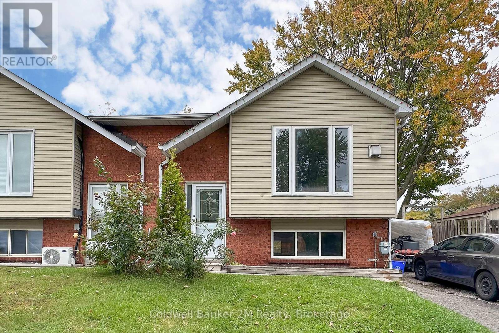 673 ATTERSLEY DRIVE Property Photo 1