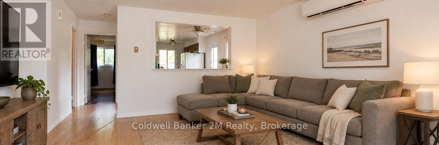 673 Attersley Drive Property Photo 8