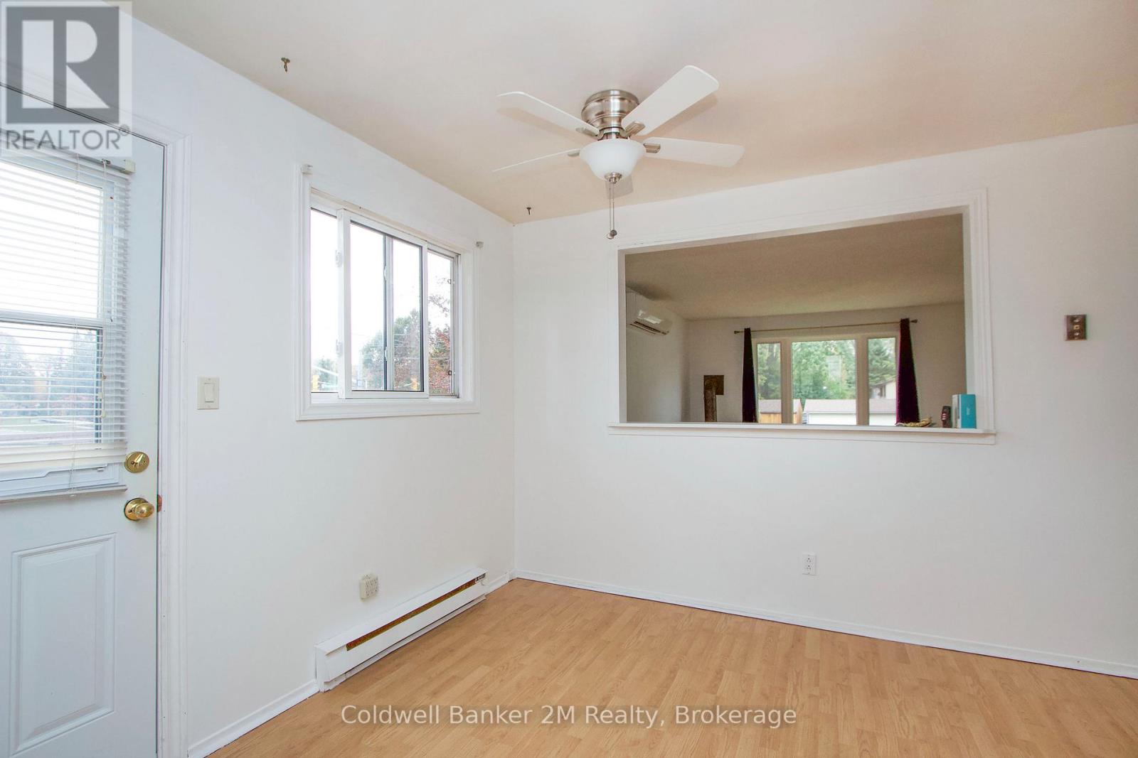 673 Attersley Drive Property Photo 11