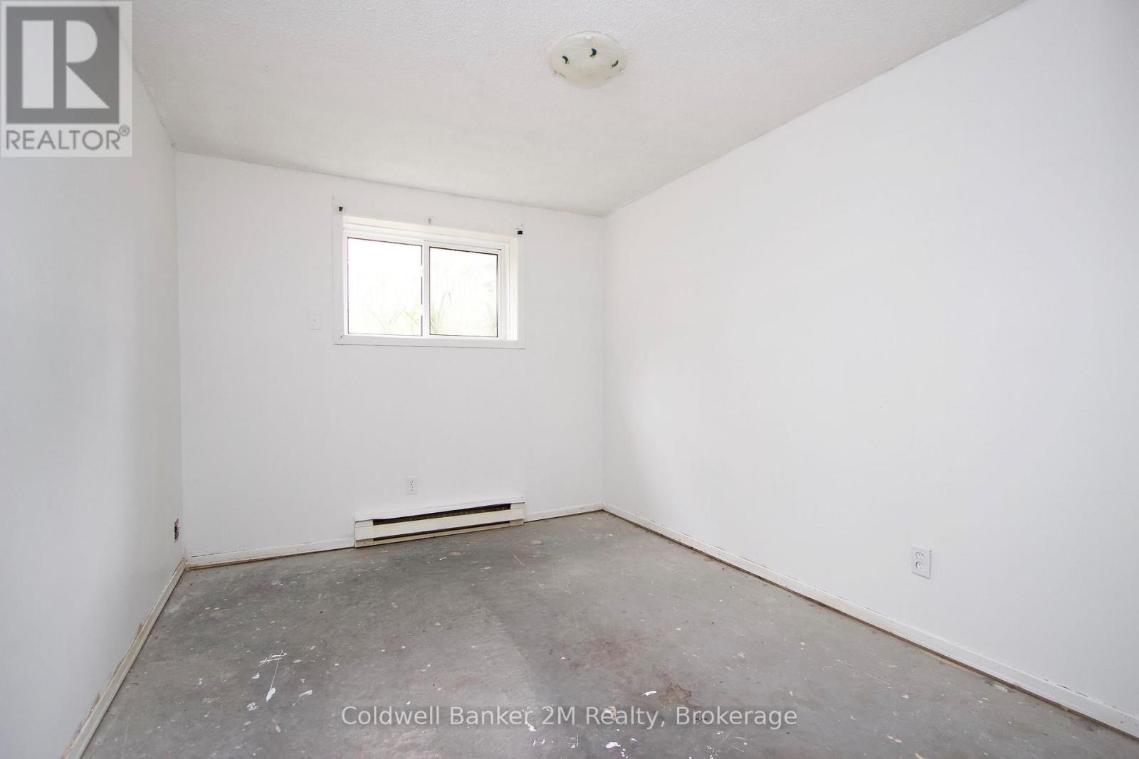 673 Attersley Drive Property Photo 22