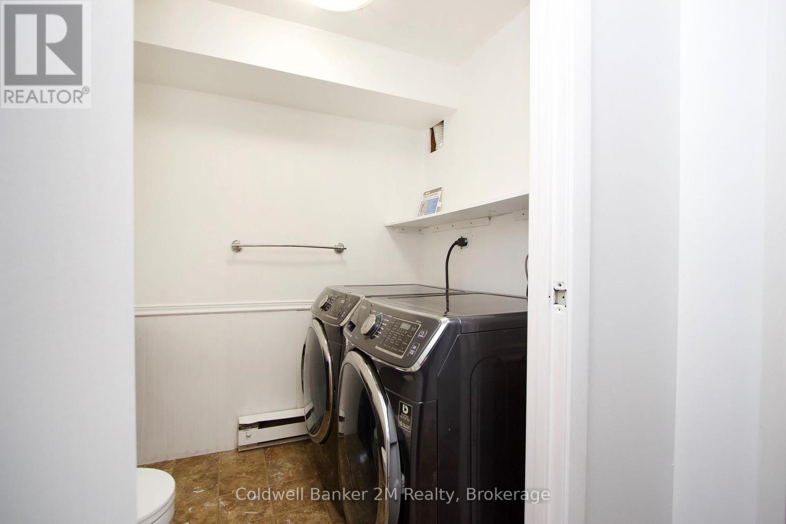 673 Attersley Drive Property Photo 24