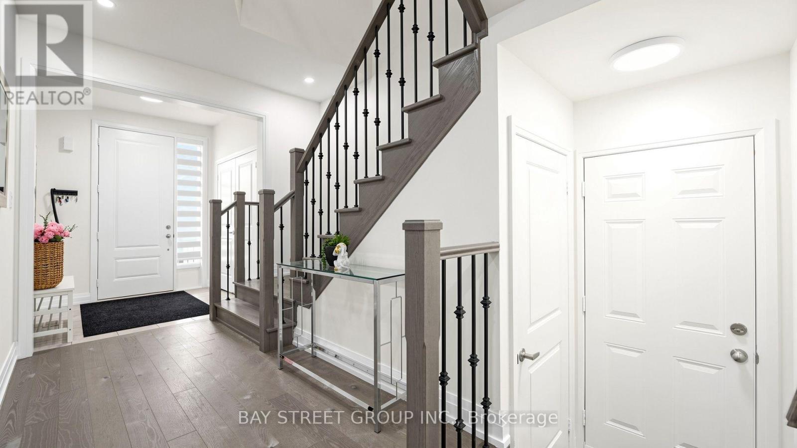 13 Micklefield Avenue Property Photo 32