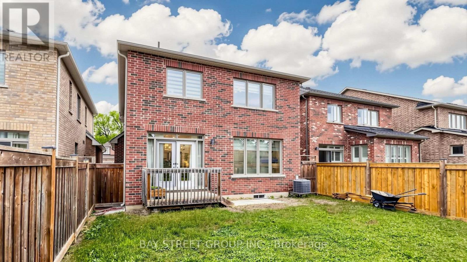 13 Micklefield Avenue Property Photo 44