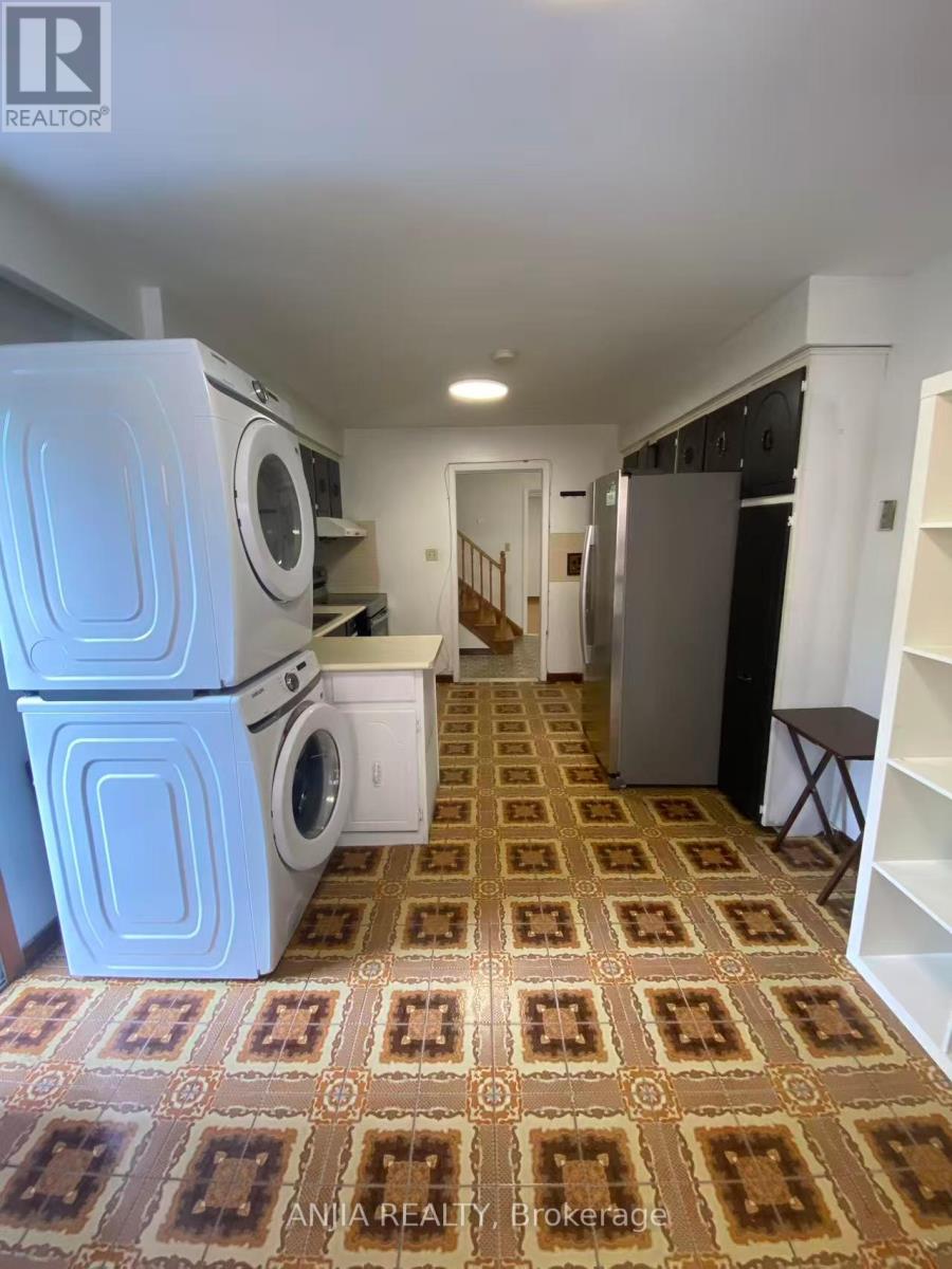 31 Donalda Crescent Property Photo 4