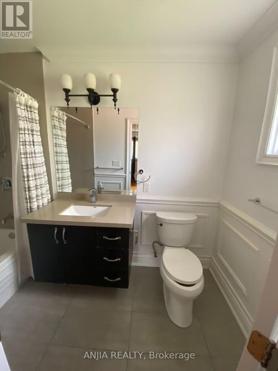 31 Donalda Crescent Property Photo 9