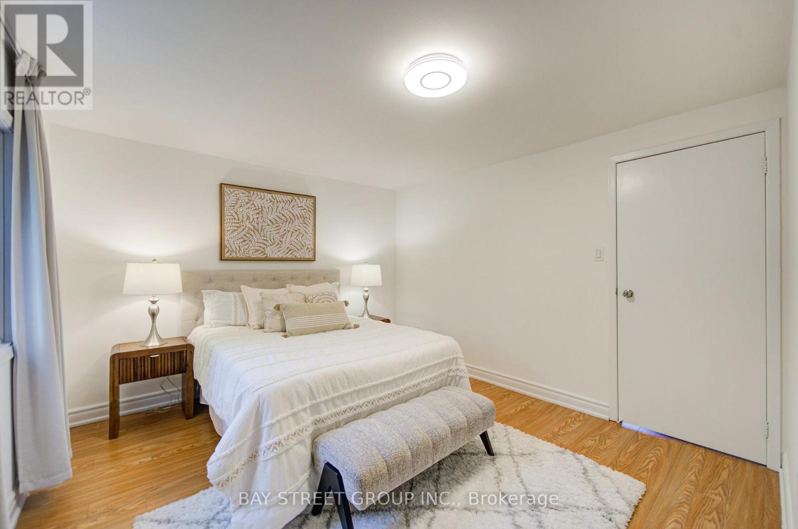 20 - 33 Dundalk Drive Property Photo 18