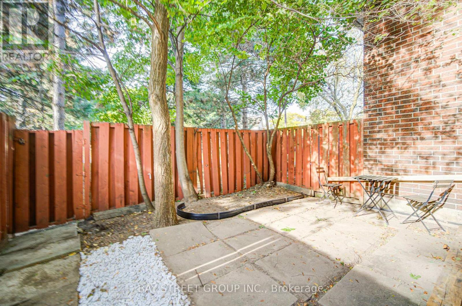20 - 33 Dundalk Drive Property Photo 25