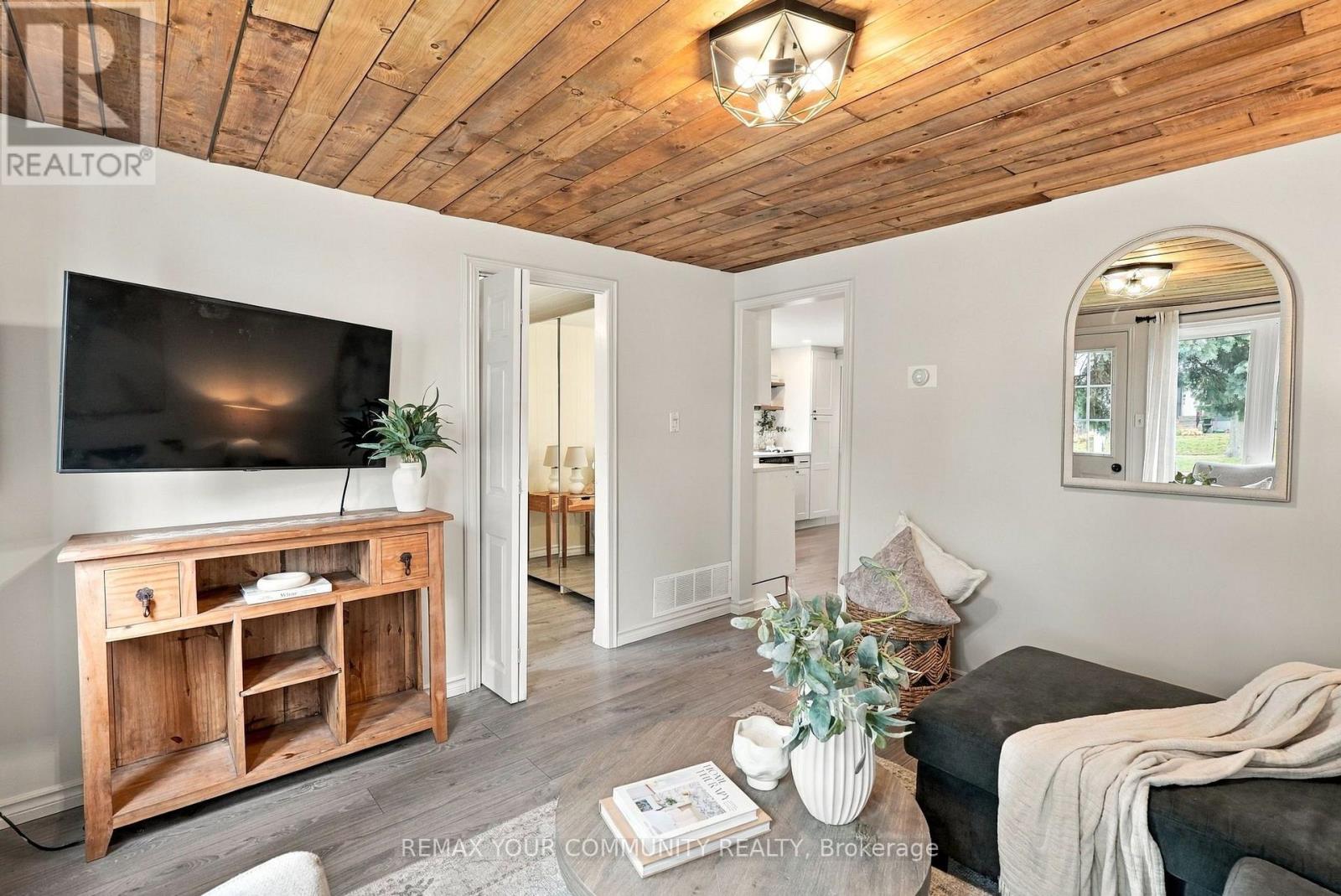 178 Windsor Street Property Photo 4