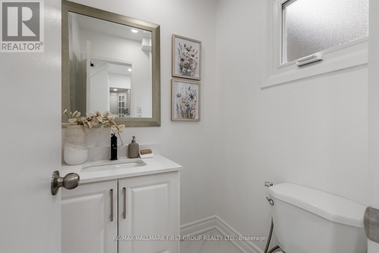 17 Hawkins Crescent Property Photo 11