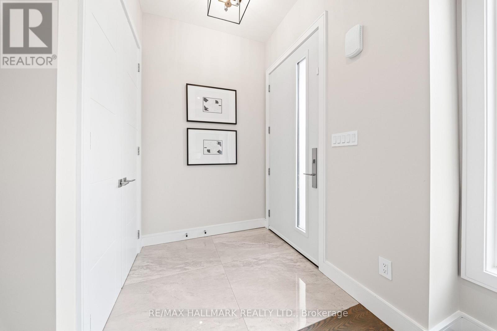 9b Linton Avenue S Property Photo 6