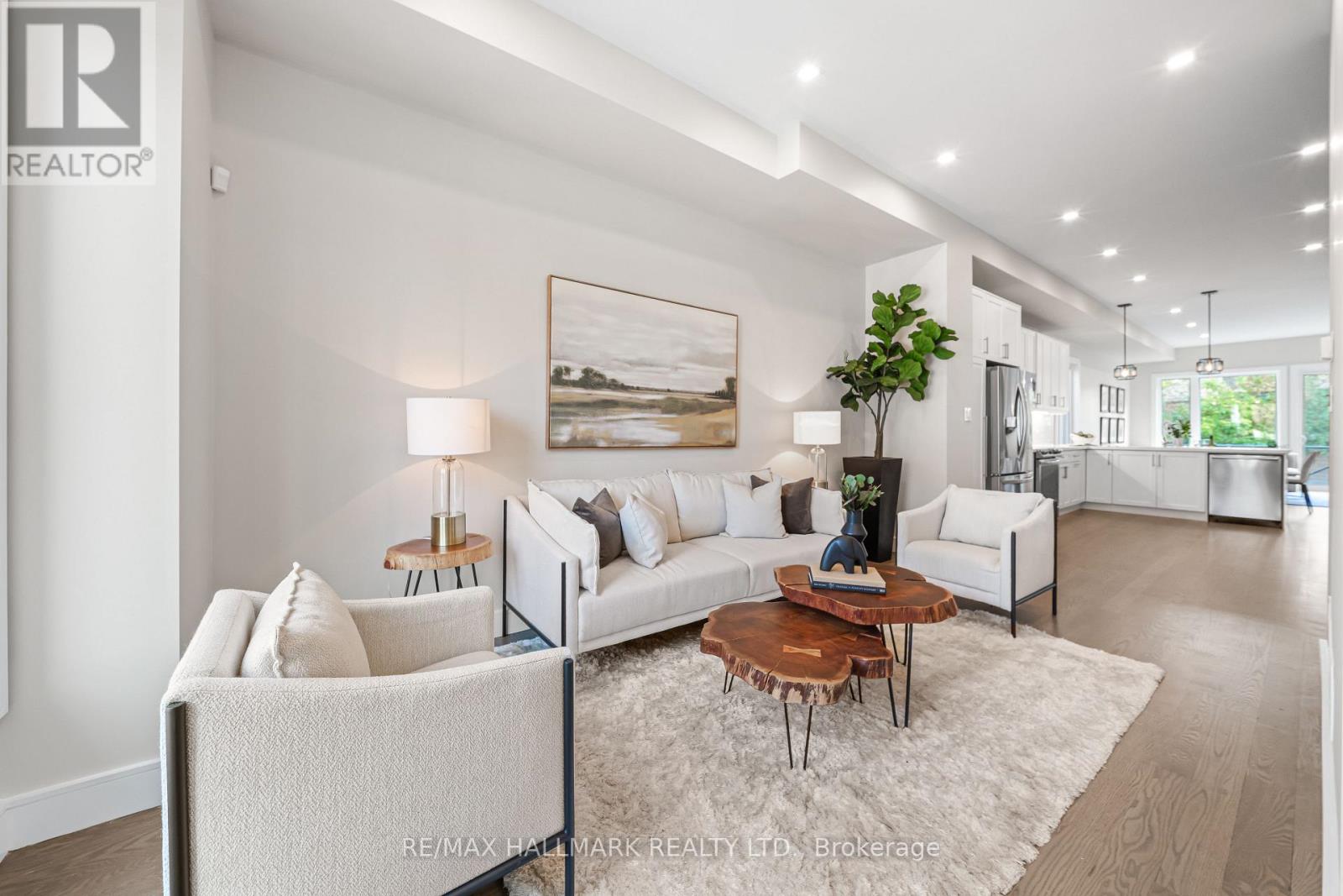 9b Linton Avenue S Property Photo 9