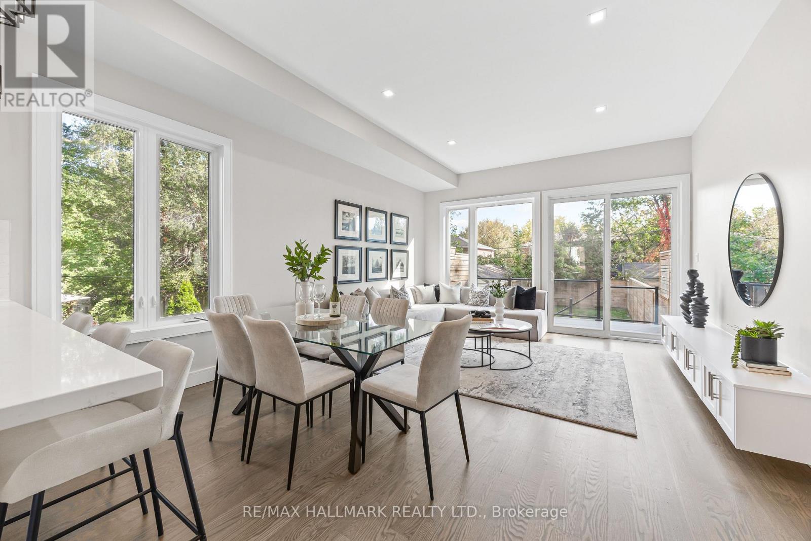 9b Linton Avenue S Property Photo 15