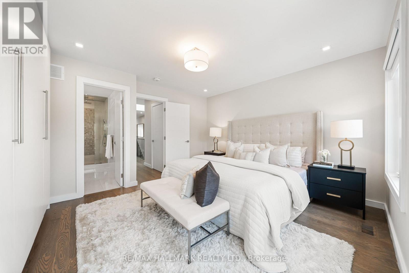 9b Linton Avenue S Property Photo 21