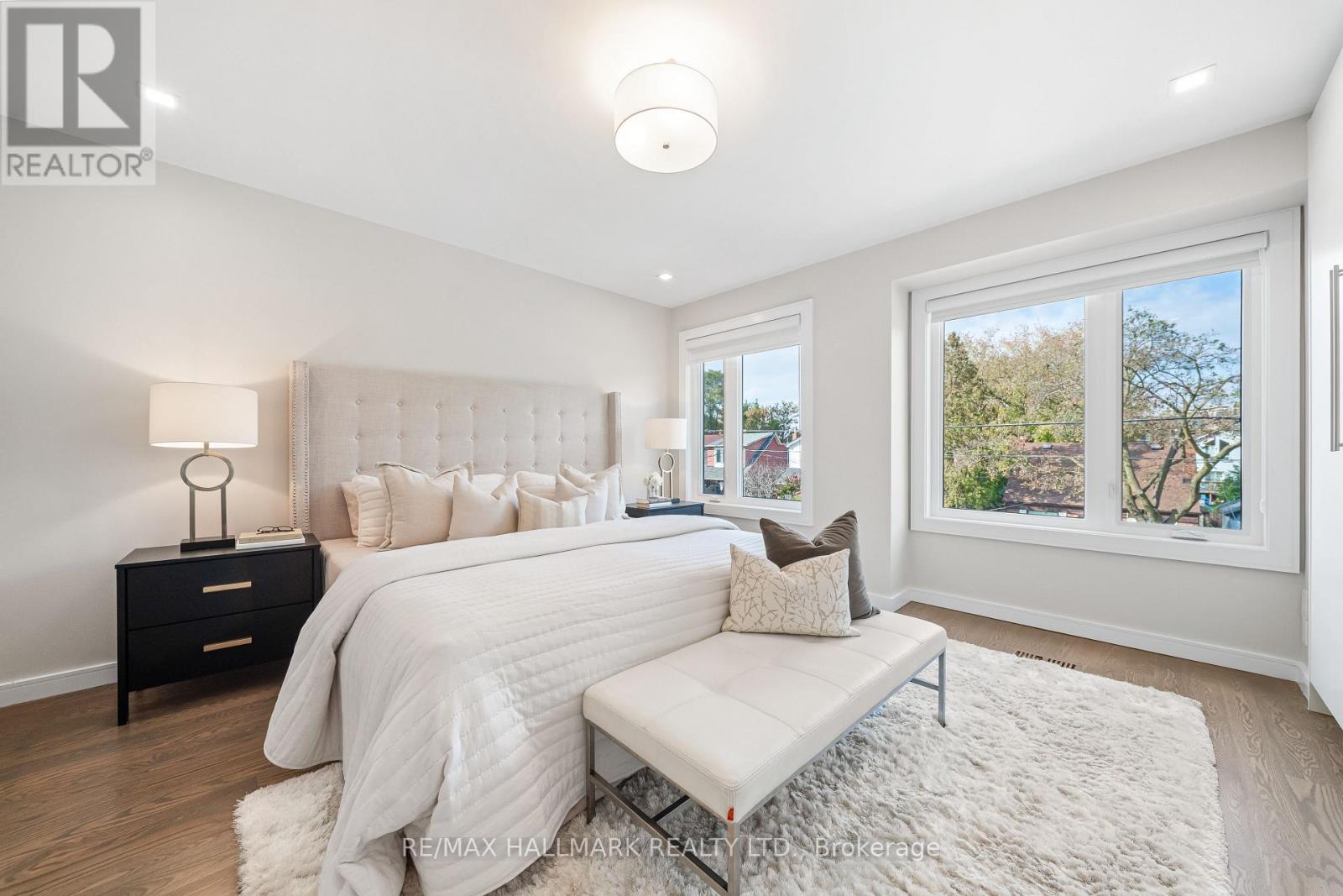 9b Linton Avenue S Property Photo 22