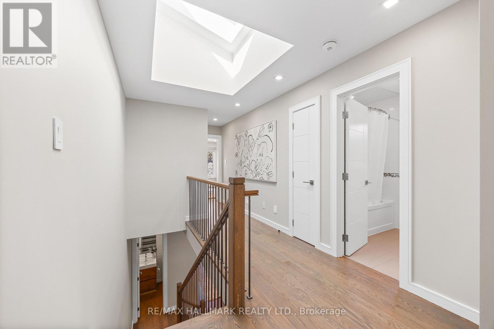 9b Linton Avenue S Property Photo 26