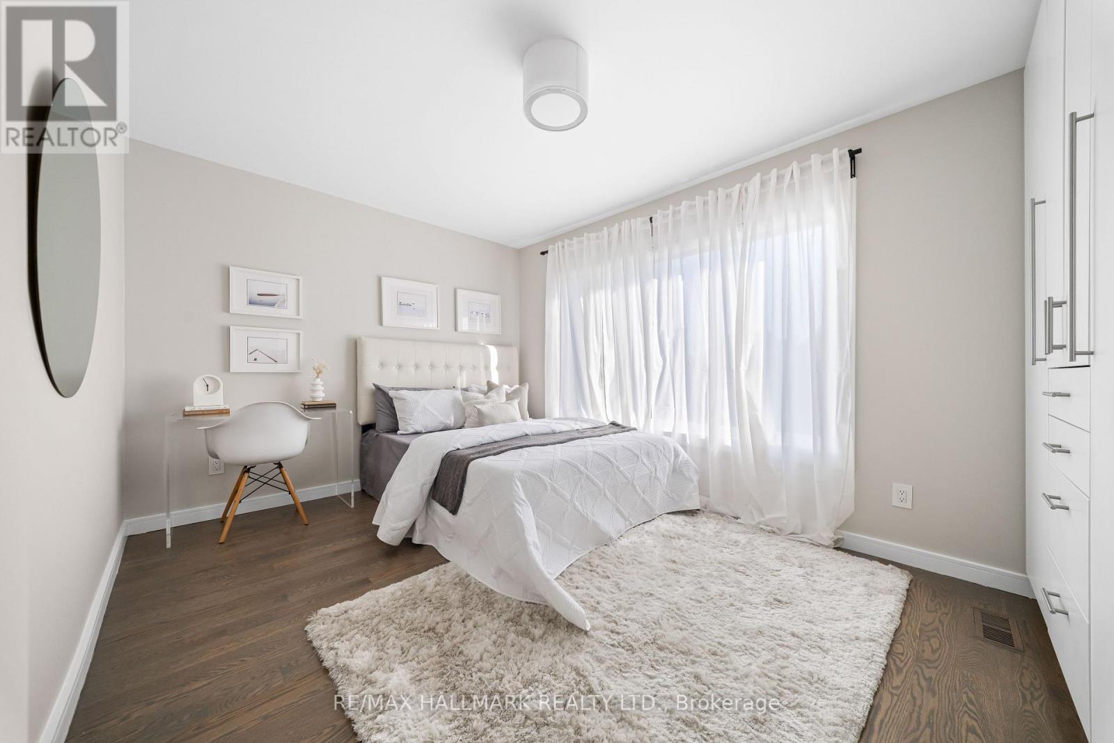 9b Linton Avenue S Property Photo 32