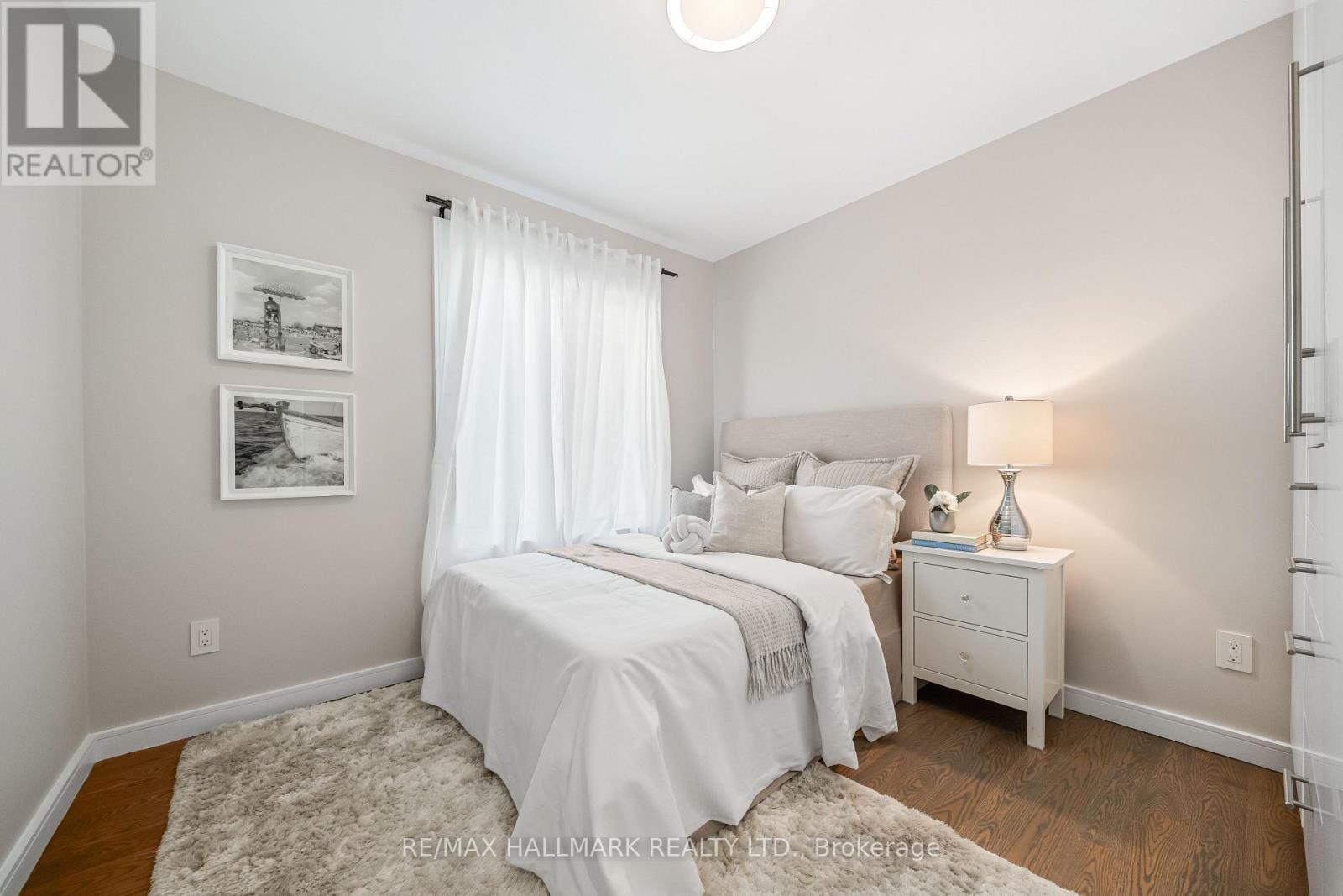 9b Linton Avenue S Property Photo 39