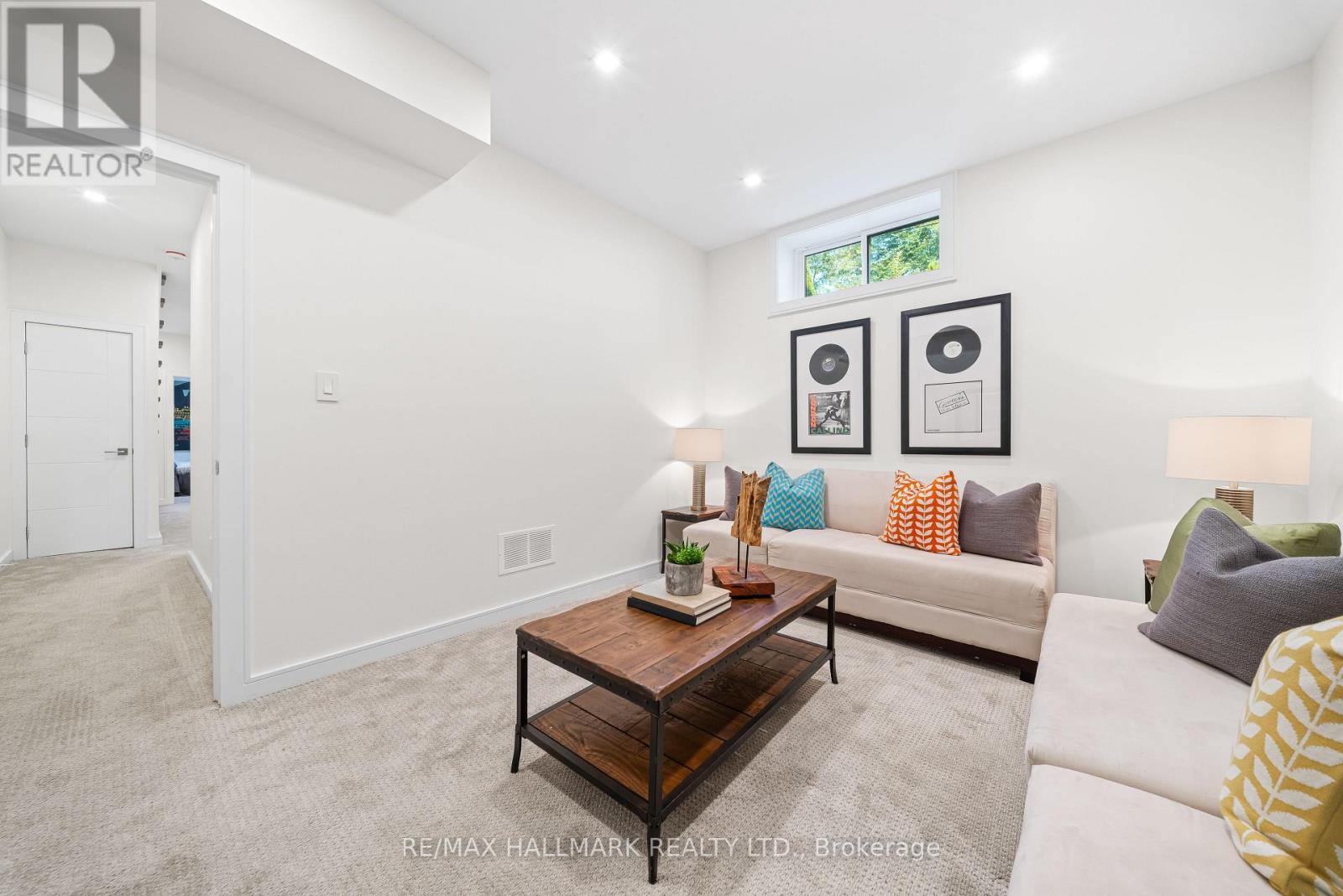 9b Linton Avenue S Property Photo 42