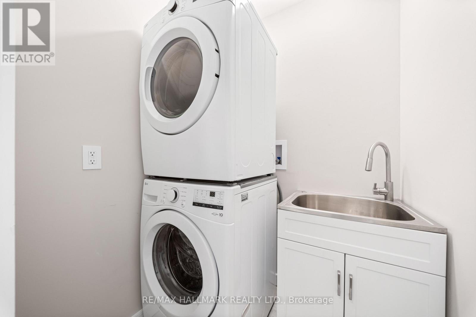 9b Linton Avenue S Property Photo 45