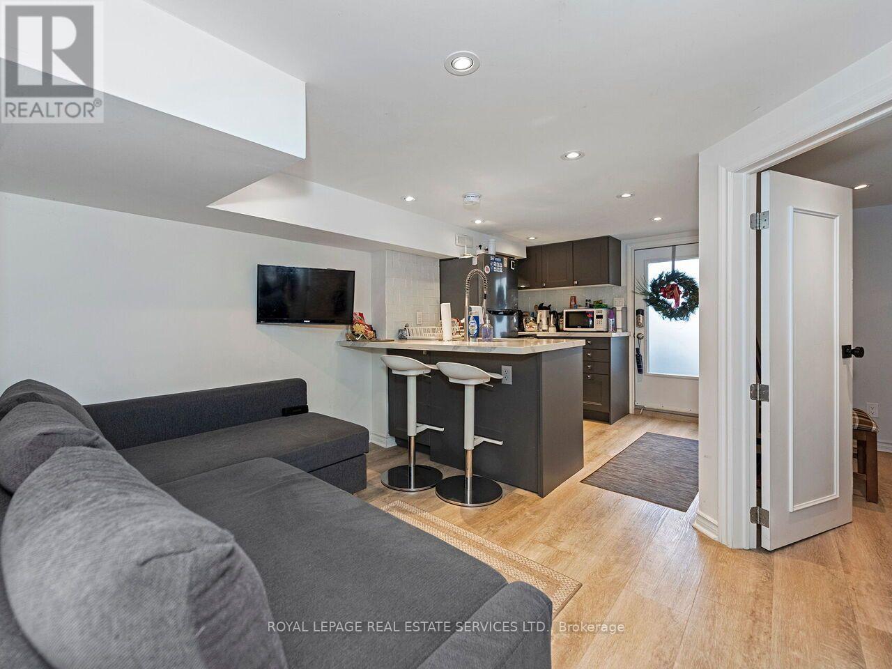 62 Newmarket Avenue Property Photo 37