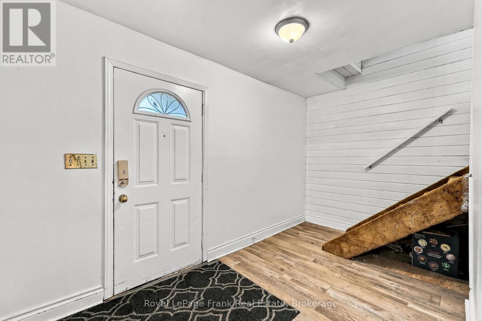 120 Aldred Drive Property Photo 8