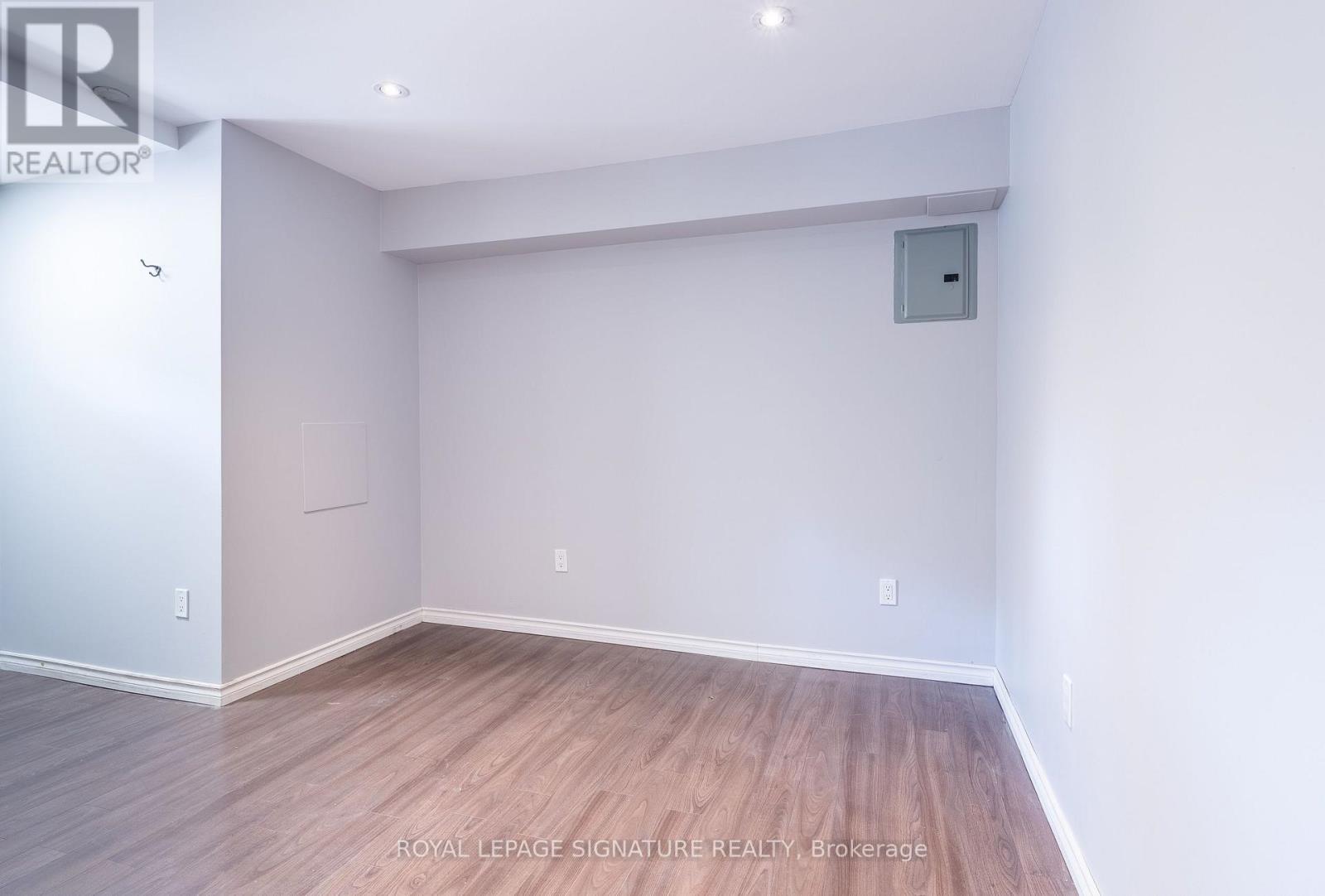 Lower - 695 Woodbine Avenue Property Photo 11