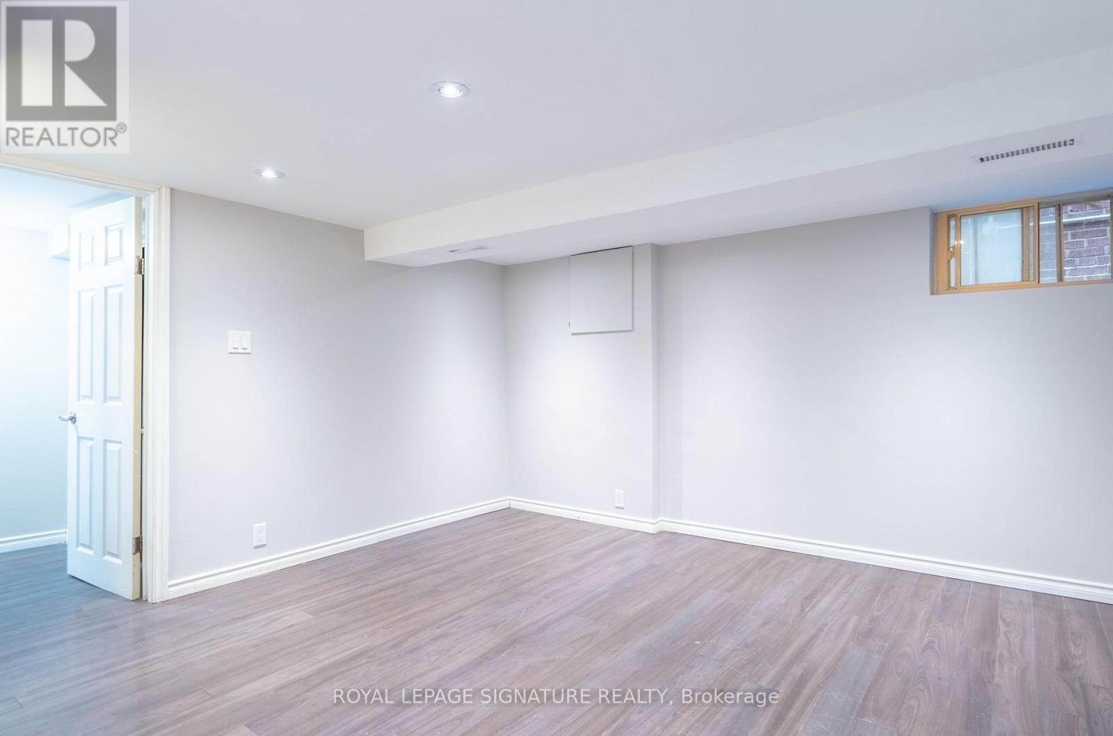 Lower - 695 Woodbine Avenue Property Photo 21