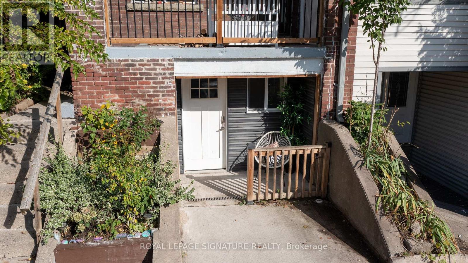 Lower - 695 Woodbine Avenue Property Photo 27