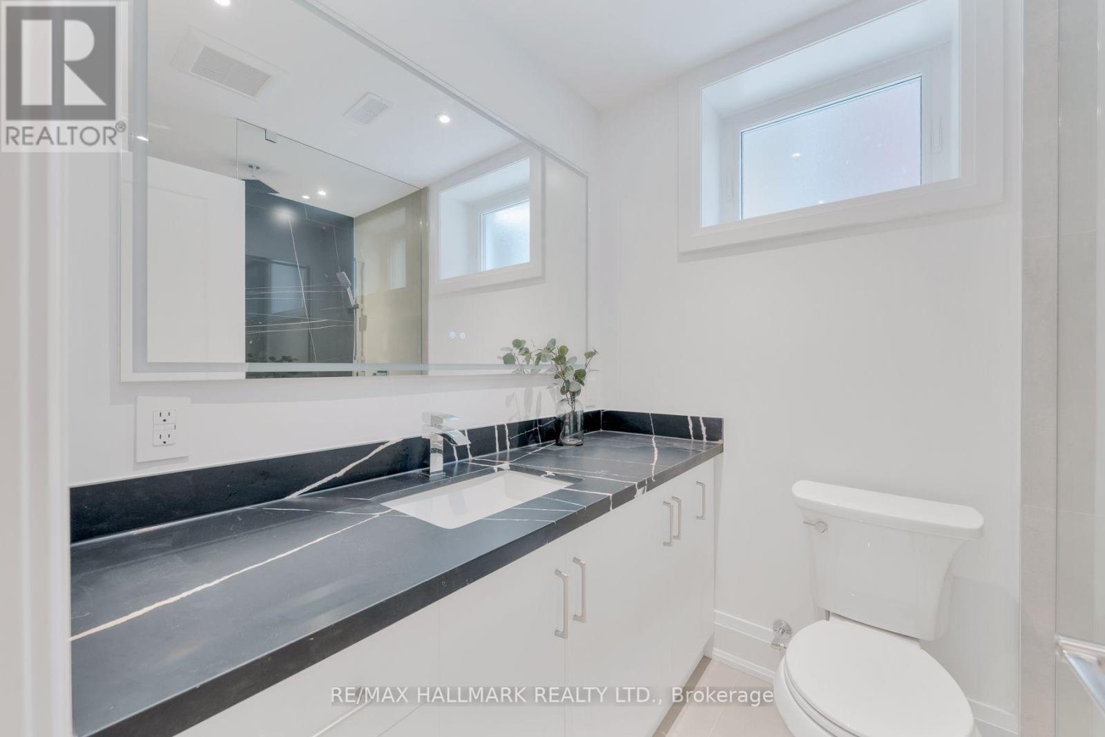 1075 Greenwood Avenue Property Photo 38