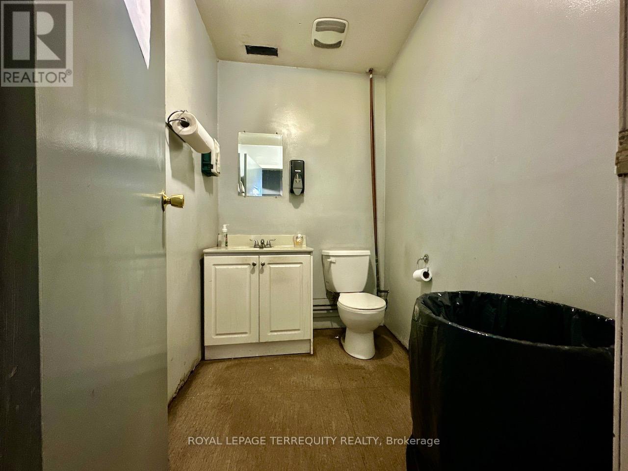 1 - 518 Centennial Road N Property Photo 12