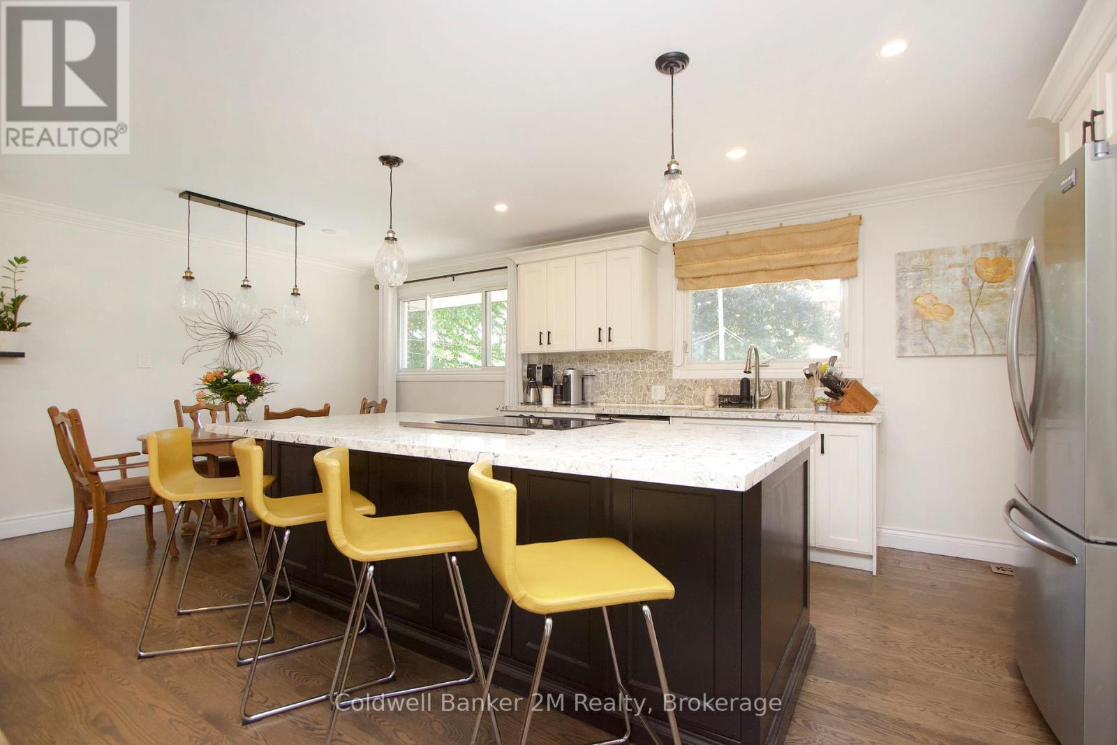 276 Park Road N Property Photo 10