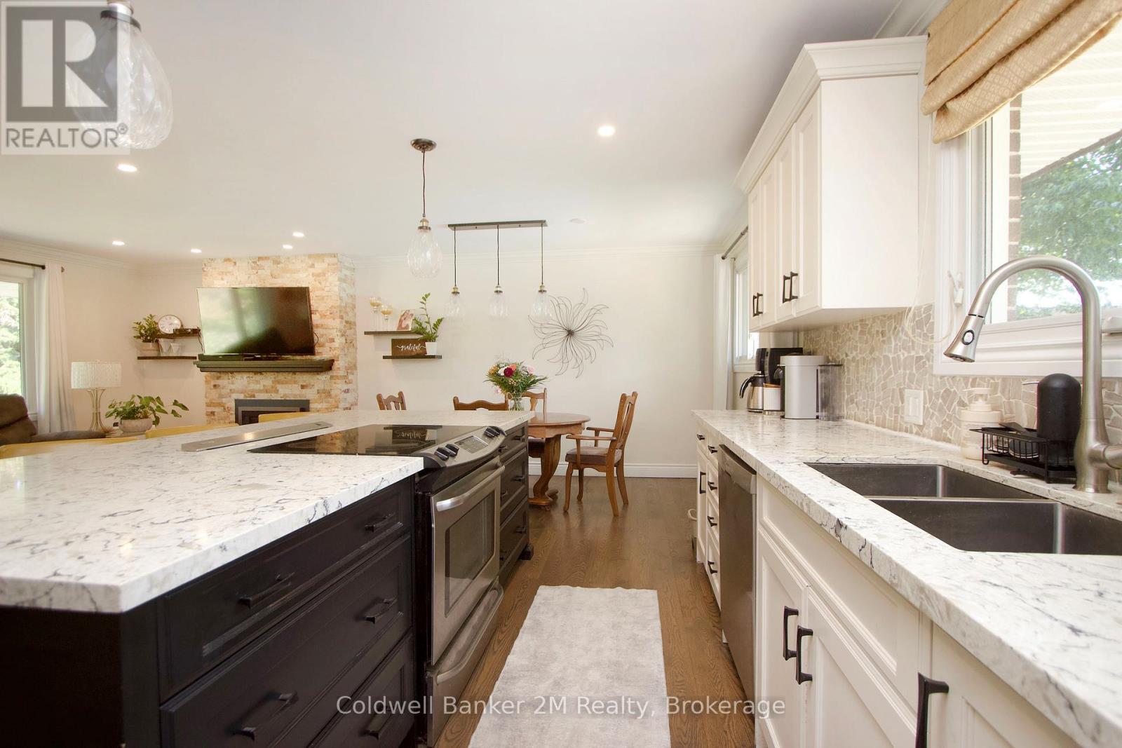 276 Park Road N Property Photo 12