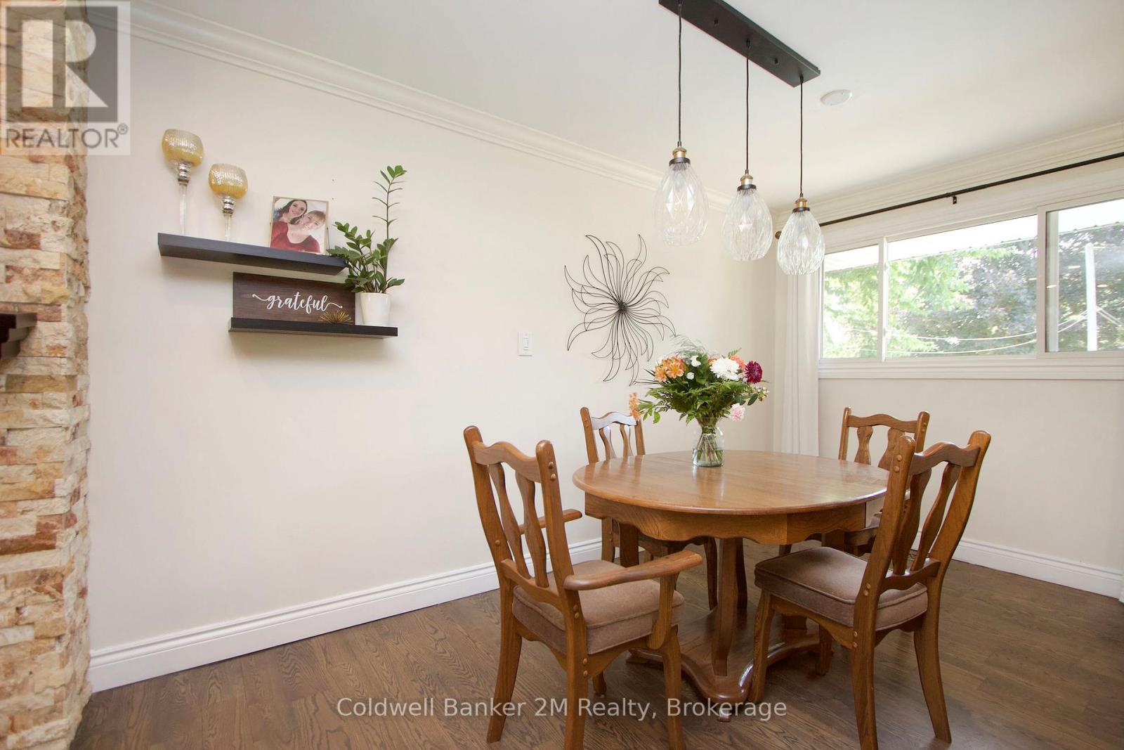 276 Park Road N Property Photo 14