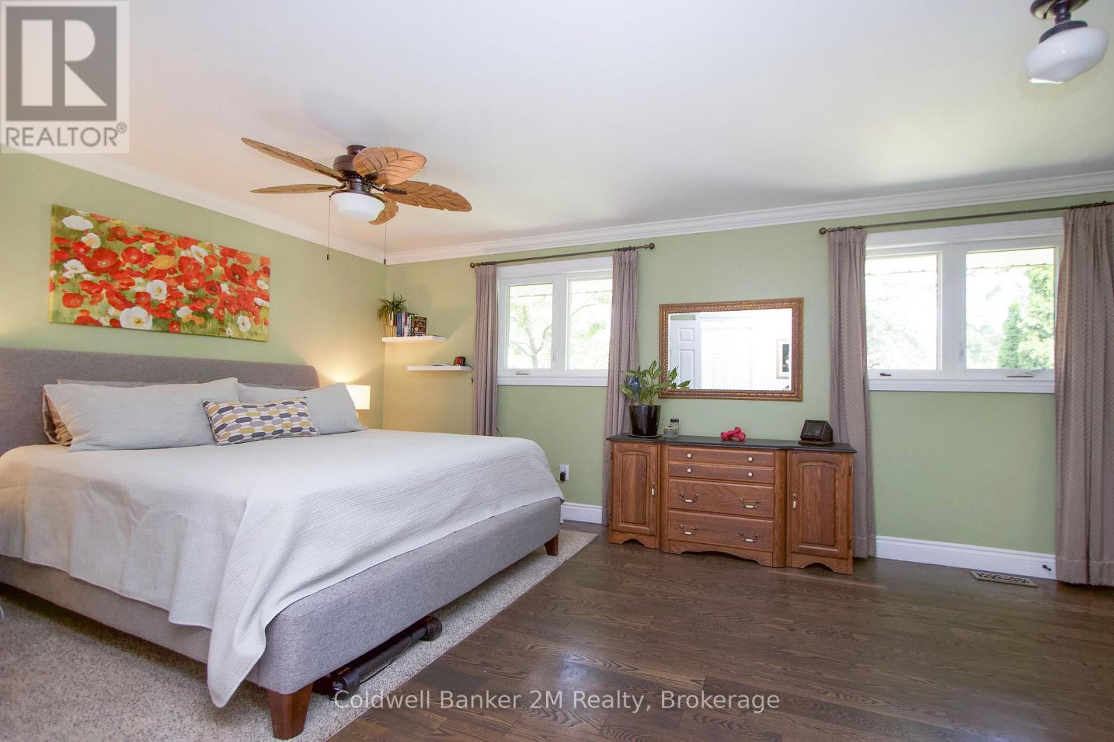 276 Park Road N Property Photo 16