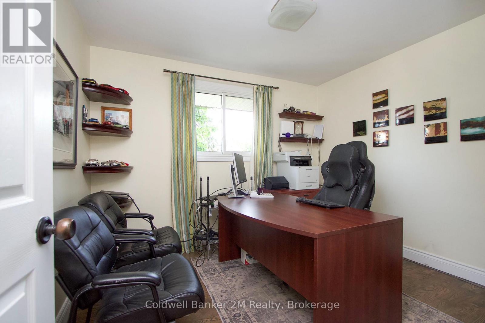 276 Park Road N Property Photo 18