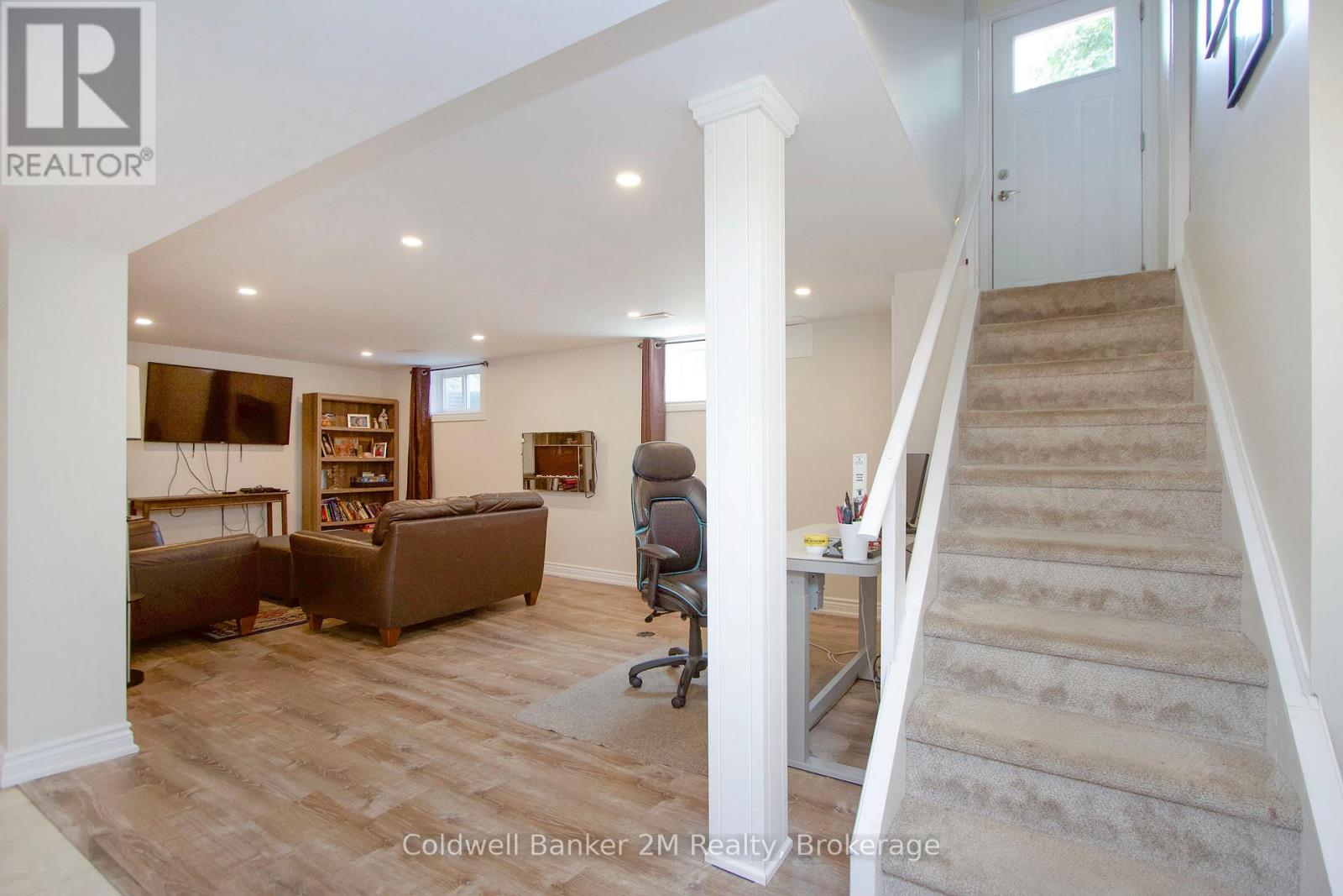 276 Park Road N Property Photo 21
