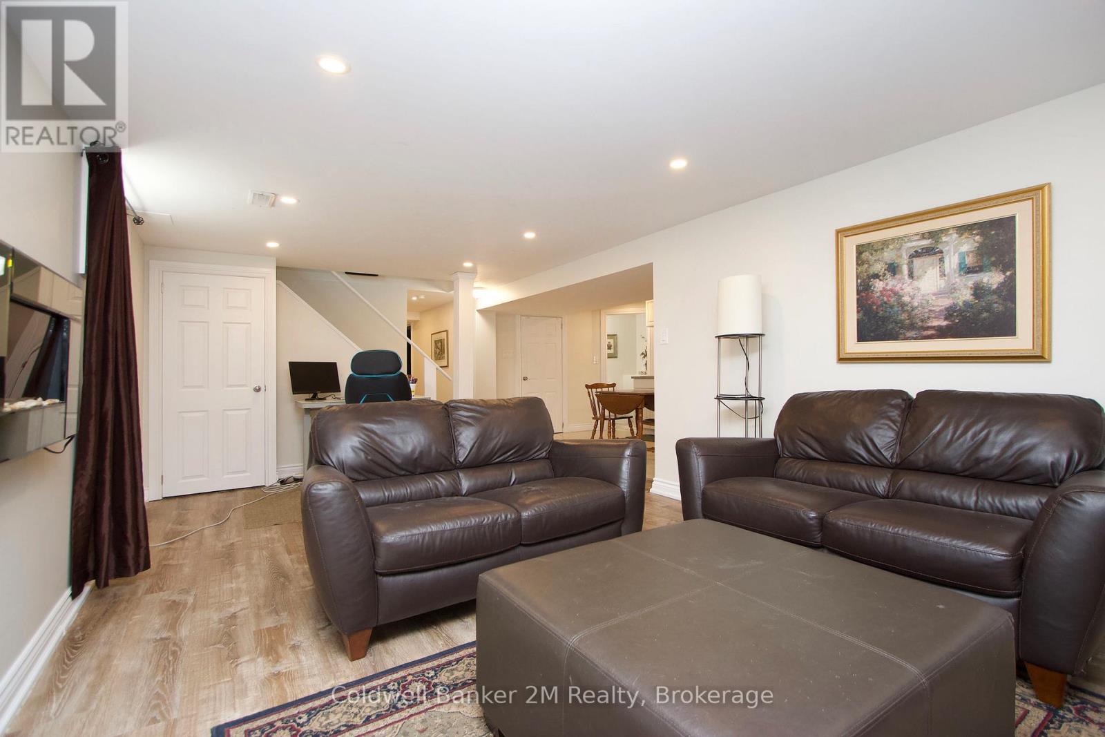 276 Park Road N Property Photo 25